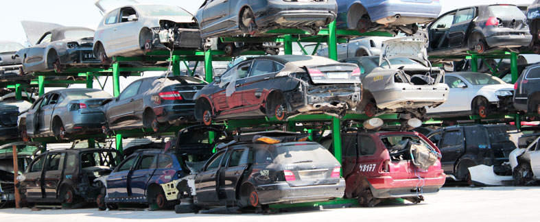 Proceso de vehículos en el desguace