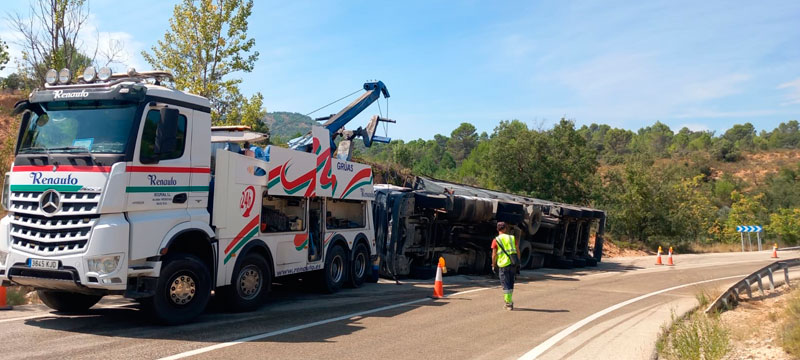 Servicios de grúas de asistencia en carretera de gran tonelaje